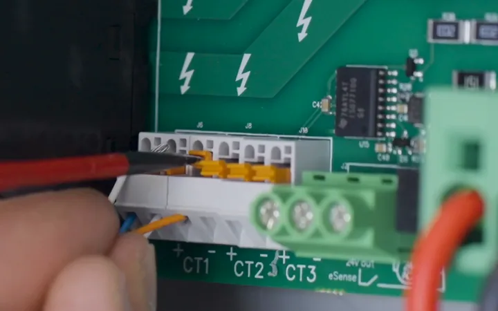 Wiring the current transformers that let the charger track solar output